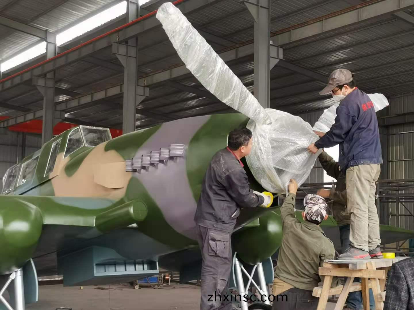 大型(xing)軍事(shi)糢型