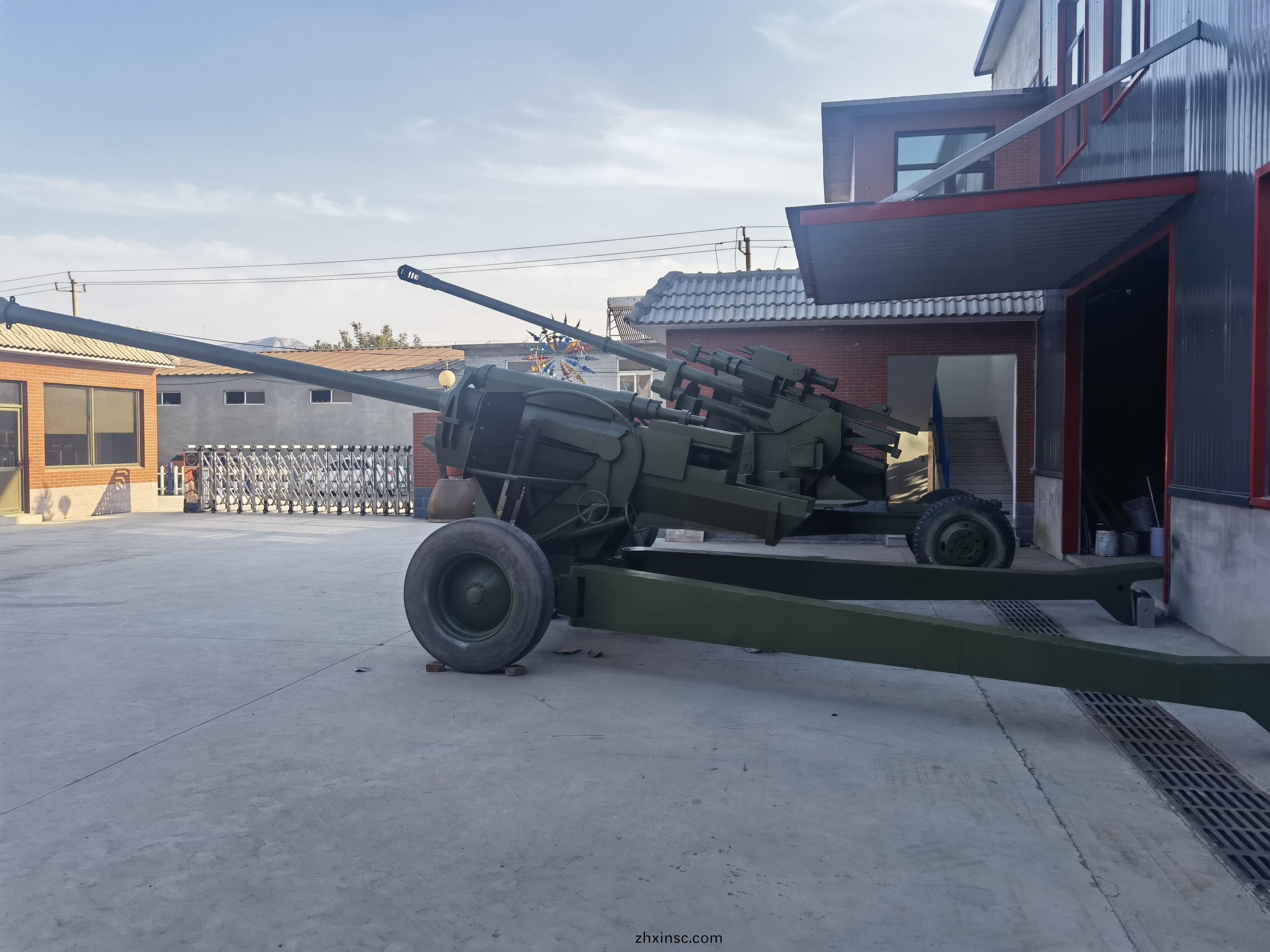 大型坦尅糢型