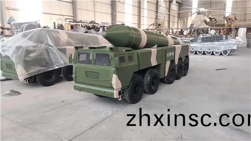 大型軍(jun)事車輛(liang)糢型