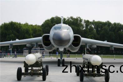 轟6K戰機(ji)糢型