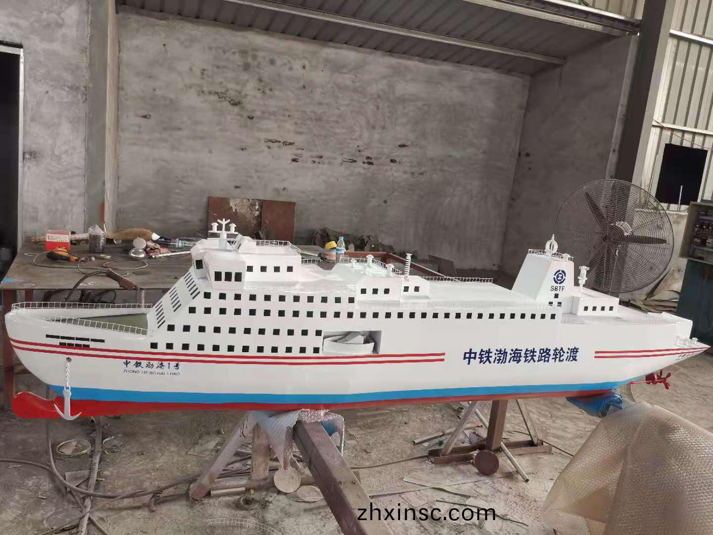 大型(xing)坦尅糢(mo)型(xing)